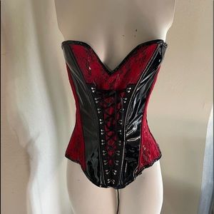 Gorgeous goth red and black bustier/corset